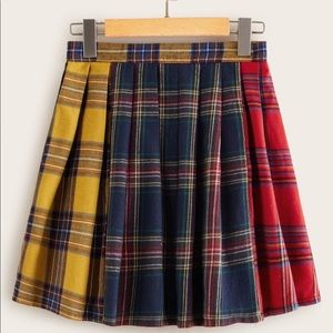 Color-blocked Pleated Plaid Skirt!!